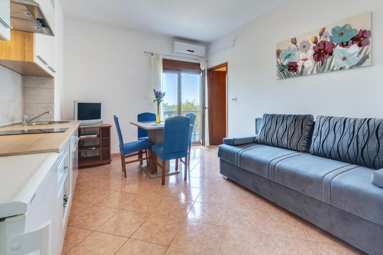 Family Friendly Seaside Apartments Kozino, Zadar - 5756 Petrcane Eksteriør bilde